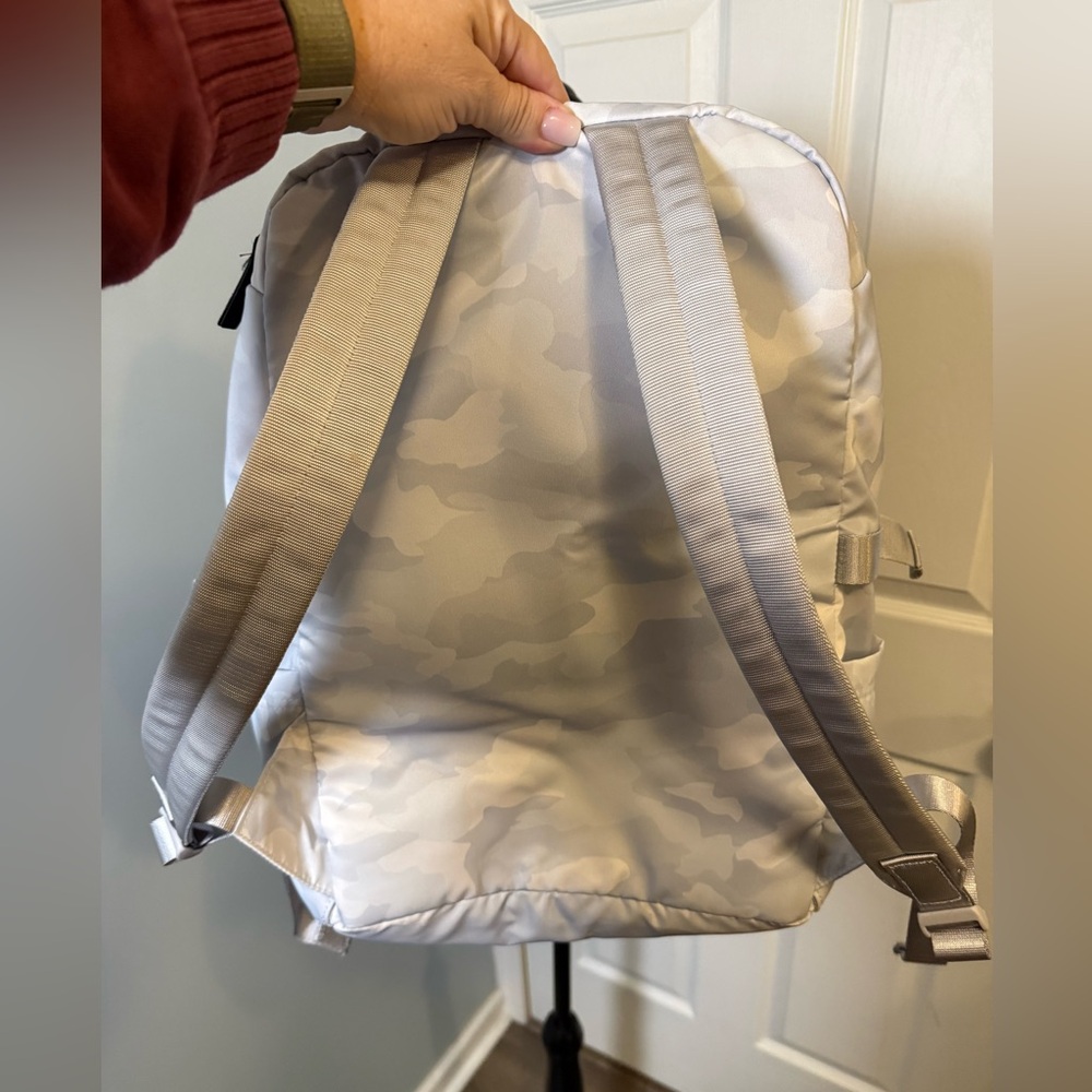 lululemon athletica White/gray Camo Backpack - Picture 9 of 9